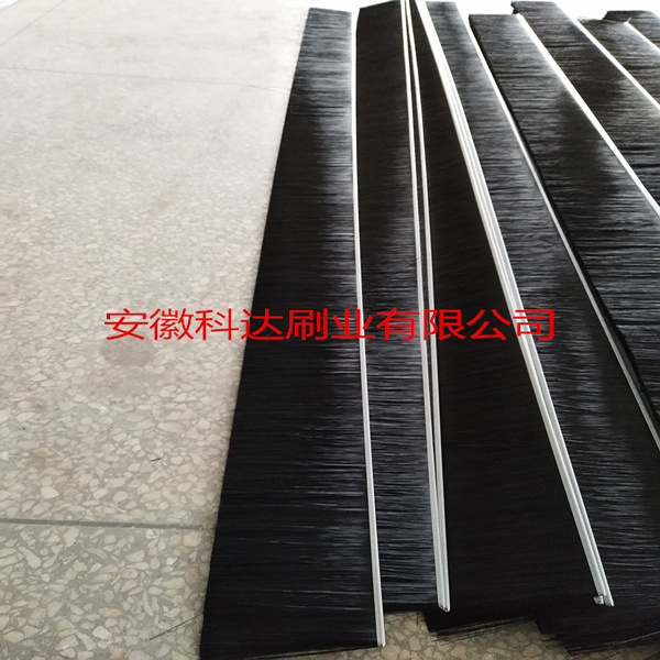 http://www.gyxrkzk.cn/uploads/allimg/210511/1-2105110930350-L.jpg