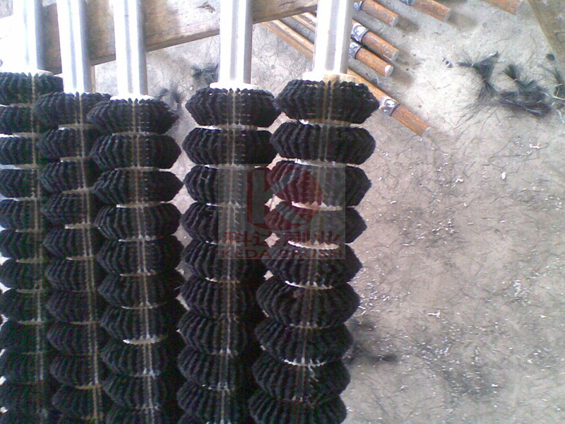 http://www.gyxrkzk.cn/uploads/allimg/210511/1-210511112J00-L.jpg